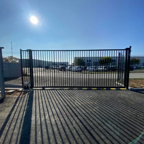 Portail autoportant motorisé FAAC 746 - 56 Lanester